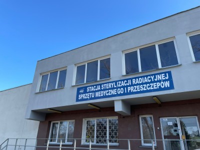 Budynek Stacji Sterylizacji Radiacyjnej Sprzętu i Przeszczepów Instytutu Chemii i Techniki Jądrowej w Warszawie. Kliknij, aby powiększyć zdjęcie.